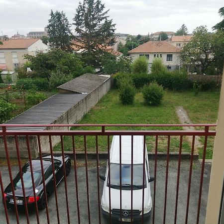 Chambre Dans Appartement A Niort Eksteriør bilde