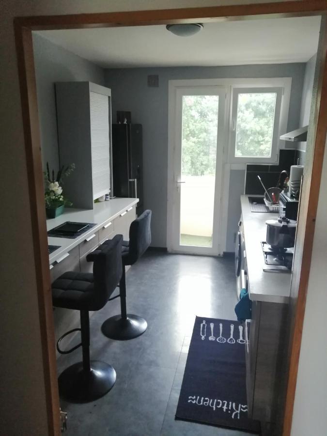 Chambre Dans Appartement A Niort Eksteriør bilde