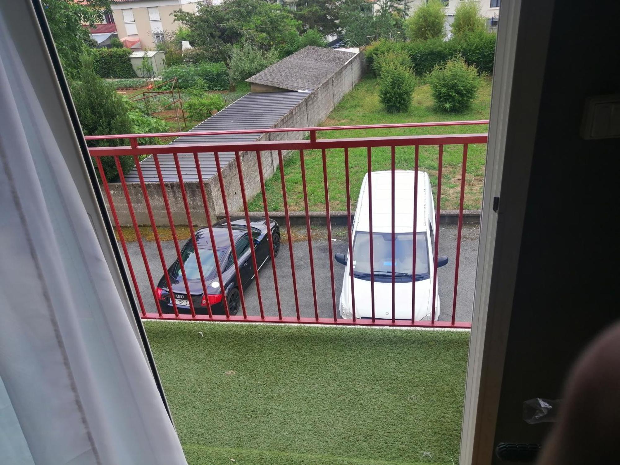 Chambre Dans Appartement A Niort Eksteriør bilde