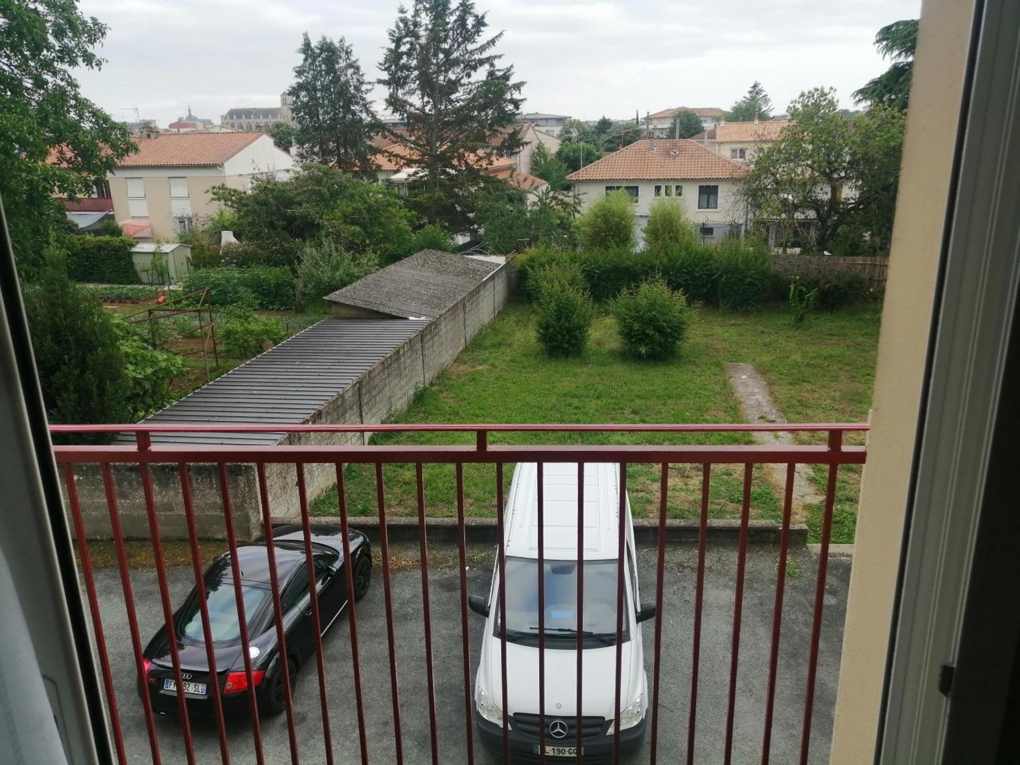 Chambre Dans Appartement A Niort Eksteriør bilde